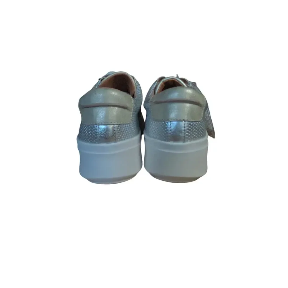 NWOB Gentle Souls by Kenneth Cole Rosette Platform Silver Sneakers 8.5